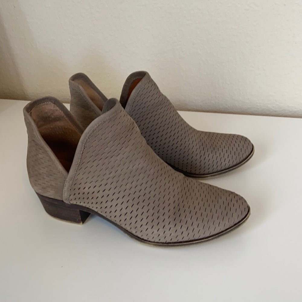 Lucky Brand Perforated Tan Booties - size 8
